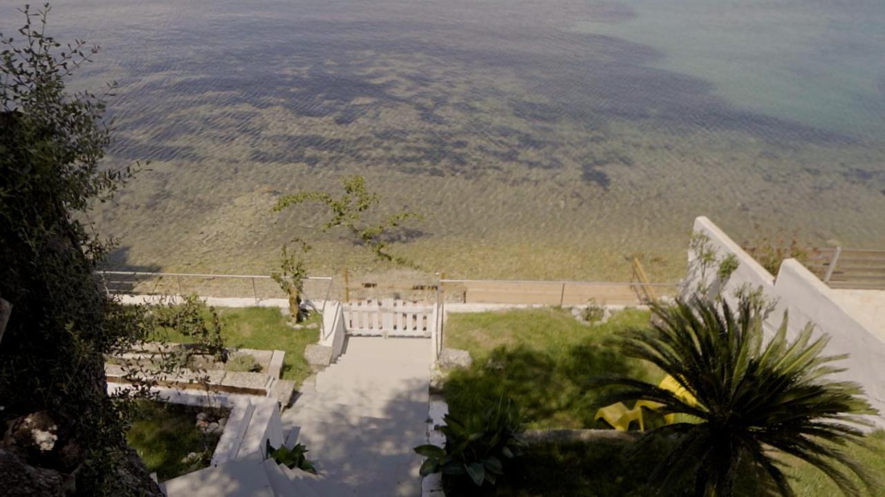 Paul Seafront House Villa Mesongí Екстериор снимка