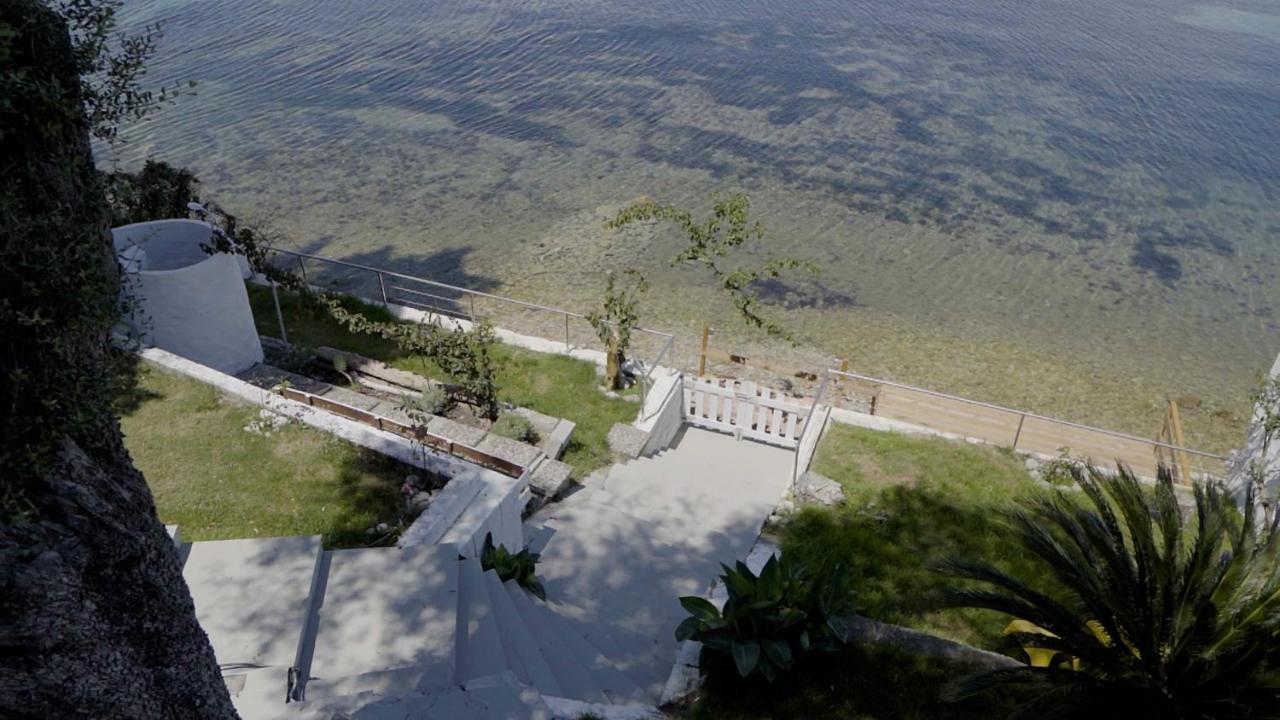 Paul Seafront House Villa Mesongí Екстериор снимка