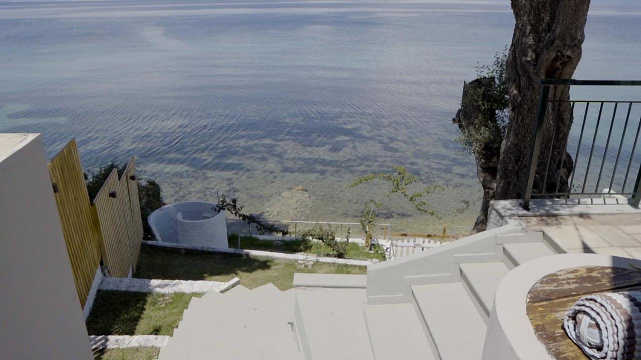 Paul Seafront House Villa Mesongí Екстериор снимка